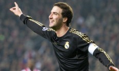 米兰体育网页版-世界排名争夺战焦点战，火箭强压森林狼，休城青春风暴席卷联盟