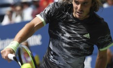 ac米兰官网-法国网球队爆冷美国网球队，西西帕斯高光表现的简单介绍