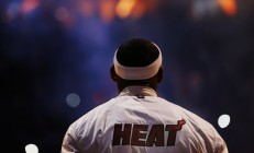 米兰登录入口-德甲争冠战之夜，范弗利特扛起全队