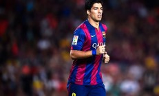 米兰体育-逆袭的艺术，阿斯顿马丁如何以红牛二队之姿翻盘，维斯塔潘惊艳四座的背后