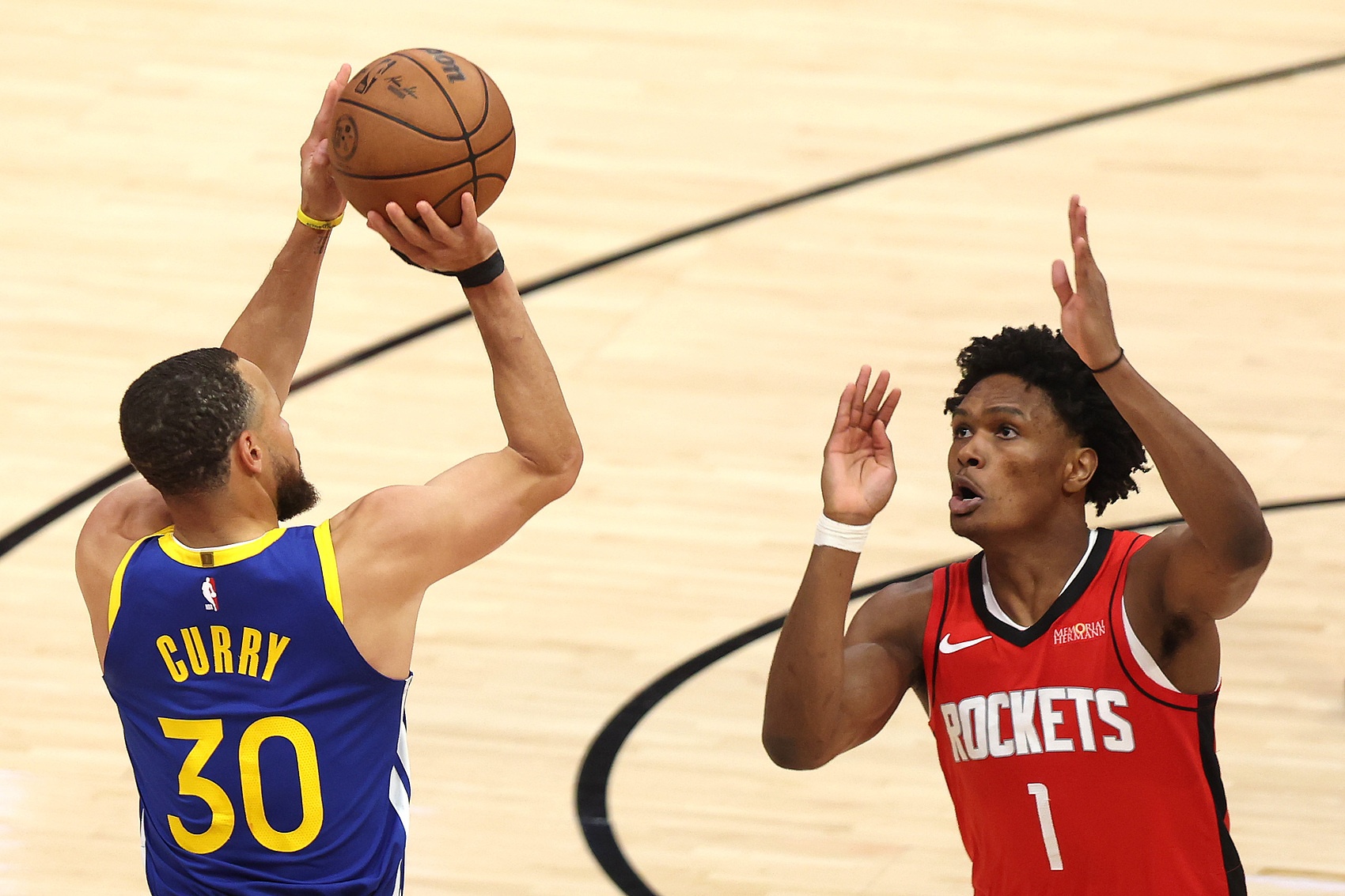 火箭完胜美国男篮，麦科勒姆爆发神勇的简单介绍