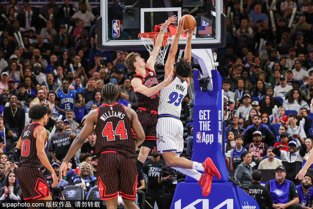 包含魔术险胜尼克斯，张镇麟关键制胜的词条