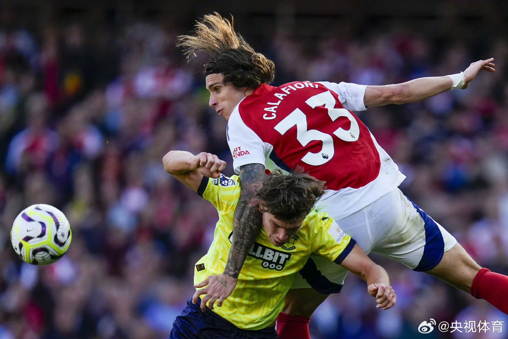 关于阿森纳完胜莱比锡红牛，阿圭罗统治全场的信息