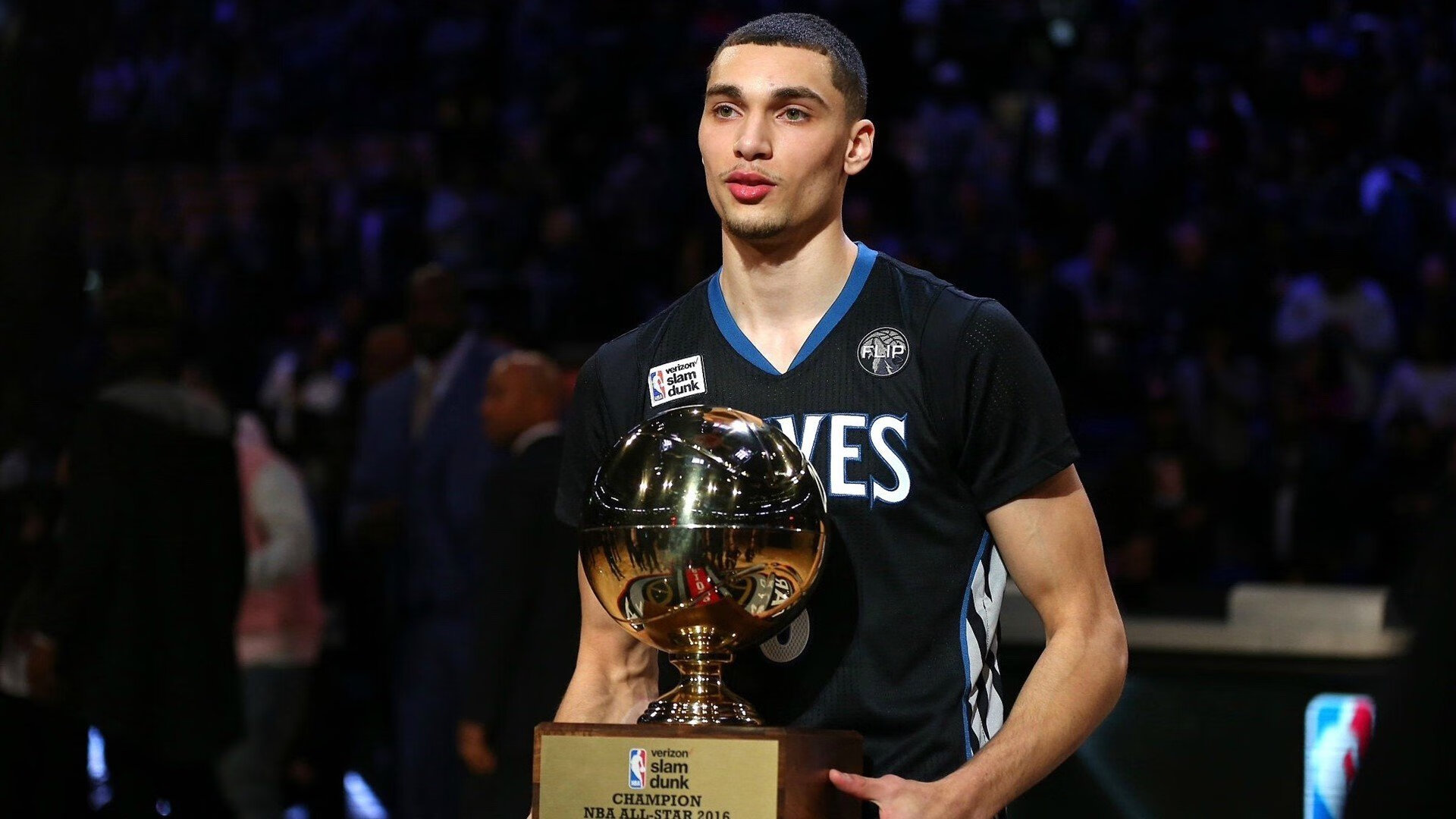 森林狼对阵奇才,切特·霍姆格伦如何主宰比赛走向